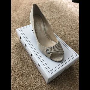 Caparros Champagne / Gold Glitter Heels